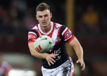  Newcastle Knights embroiled in talks with $800,000 a year five-eighth from Sydney Roosters