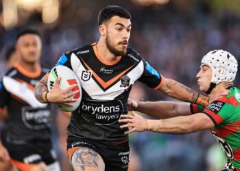 Wests Tigers $500,000 per year winger signs for the Catalans Dragons