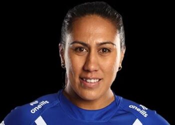 Bulldogs Half Leaves the Field with Injury Against the Cowboys