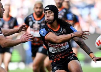 Wests Tigers strike bombshell $100m funding deal after stand off with government officials left