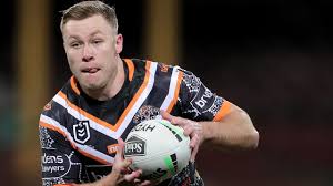 Newcastle Knights Eye Double Swoop For Brisbane Broncos Stars For Dummy-Half Role