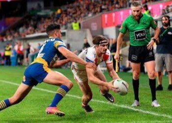 Parramatta Eels offer $900,000 to fullback amid rivalry from Sydney Roosters