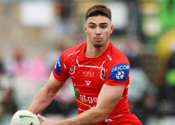 Sydney Roosters sign inspirational fullback hero from St George Illawarra Dragons