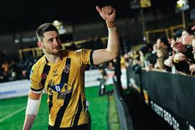 Castleford Tigers centre have signed for top-flight hopefuls York Knights after spending last two years with the  Tigers