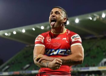 Brisbane Broncos sign inspiring Dolphins forward until the end of 2027