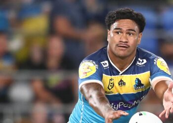 Brisbane Broncos close in on five-eighth or fullback ahead of preseason