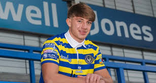 Teenage sensation rejects interest from Castleford Tigers to remain at Warrington Wolves