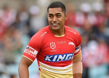 Dolphins have re-signed key fan-favourite forward to a year deal