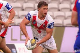 St George Illawarra Dragons sign injured hooker on one-year deal