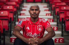 Nottingham Forest left-back set to join Olympiacos in Marinakis special