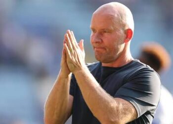 Sheffield Wednesday manager Henrik Pedersen seeks for help as Sheffield Wednesday amid worsen crisis