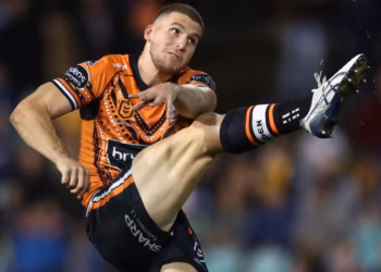 Former NRL star Shaun Johnson makes huge future call on 2026 Dally M halfback winner Adam Doueihi 