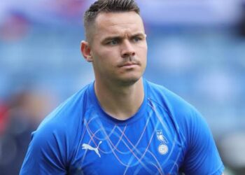 Halifax re-sign 31-year-old forward from Oldham for a third spell