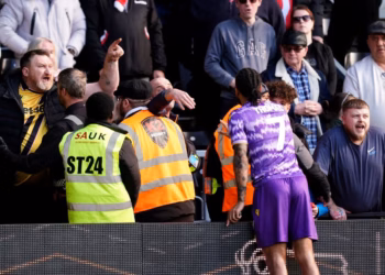 Mark Robins makes stance to Stoke City players criticism after Sorba Thomas away end confrontation