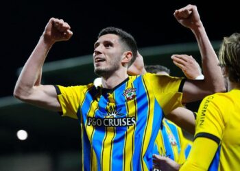 Wrexham boss Phil Parkinson laments Wrexham mistakes after Southampton thumping