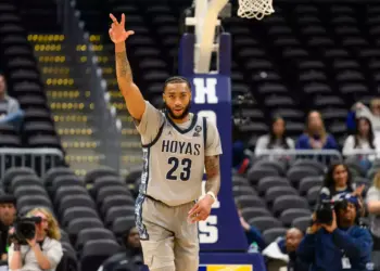 Former Kentucky Basketball forward enters transfer portal after breakout season