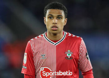 Nottingham Forest plot move to sign £20m-rated Southampton hero but price-tag changes with Man United also interested