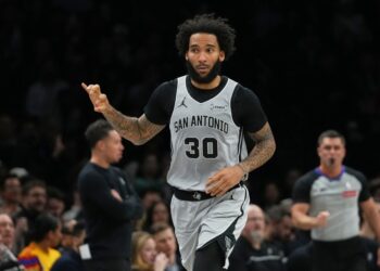 San Antonio Spurs signed starting forward to a three-year, $45 million contract