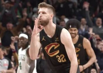 Phoenix Suns are hoping to add this versatile free agent forward to the mix