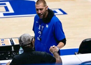 MARK POPE FINALLY ADDRESSES KENTUCKY BASKETBALL FANS’ CONCERNS — BUT WILL THIS MOVE BE ENOUGH TO BRING A NATIONAL CHAMPIONSHIP BACK TO LEXINGTON?