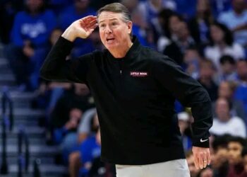 Travis Ford Sends Chills Through Kentucky Fans With Emotional Message After Returning to Rupp Arena