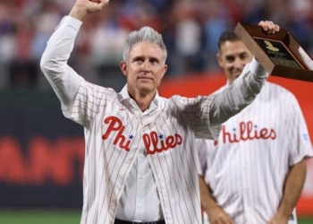 Chase Utley Turns Down Phillies Managerial Opportunity as Reunion Hopes Take a Hit