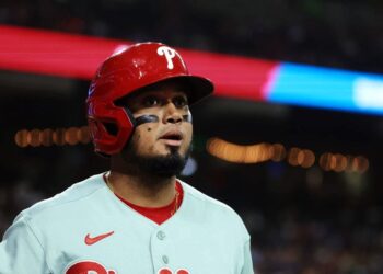 LUIS ARRÁEZ LEAVES PHILLIES FANS WITH EMOTIONAL MESSAGE AS UNCERTAIN FUTURE LOOMS