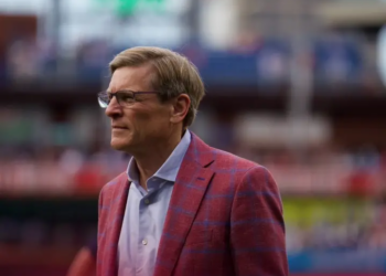 Phillies Owner John Middleton’s $119,000 Decision Is Drawing Attention for a Reason